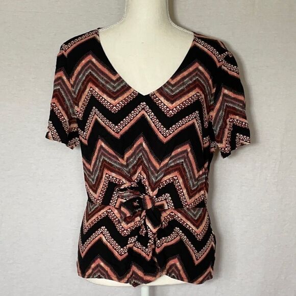 Maurices Tie Front Split Sleeve Top Size Small - Picture 2 of 6